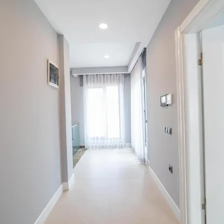Grande 4br With Turkish Hammam &sauna, Bitez Вилла Бодрум